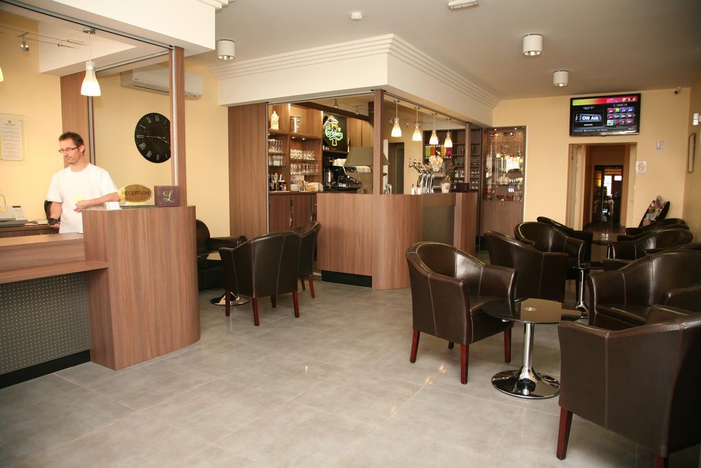 Logis Hotel- Restaurant La Renaissance Baccarat ภายนอก รูปภาพ