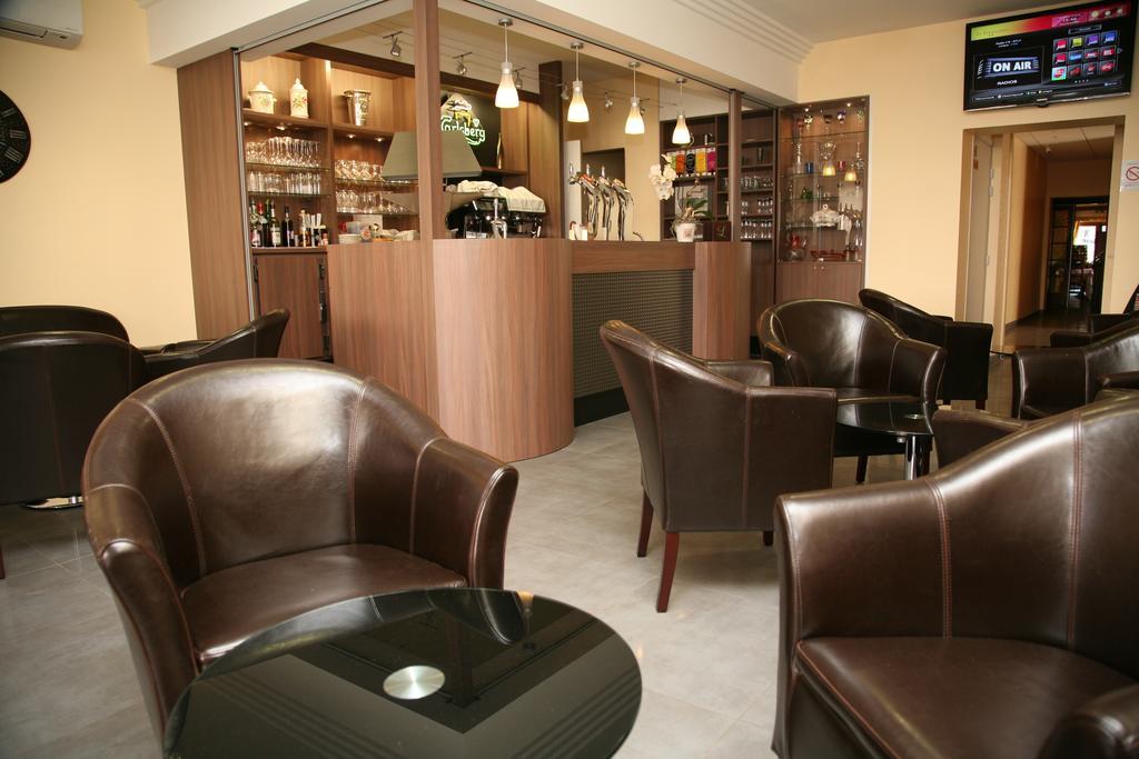 Logis Hotel- Restaurant La Renaissance Baccarat ภายนอก รูปภาพ